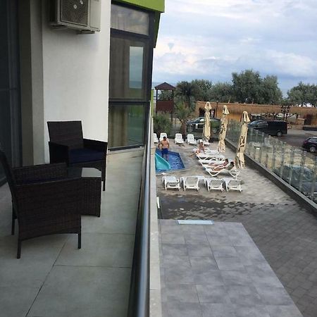 Umi Apartment Alezzi Resort นาโวดาริ ภายนอก รูปภาพ