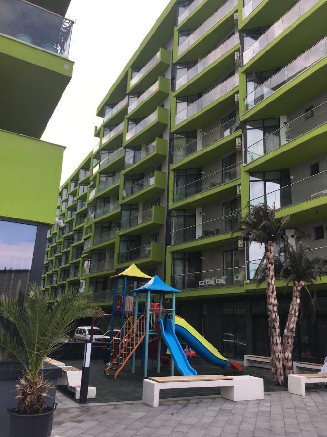 Umi Apartment Alezzi Resort นาโวดาริ ภายนอก รูปภาพ