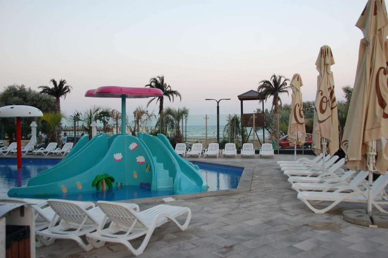 Umi Apartment Alezzi Resort นาโวดาริ ภายนอก รูปภาพ