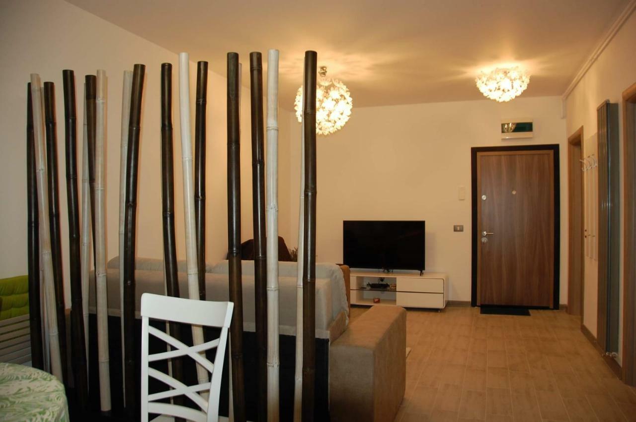 Umi Apartment Alezzi Resort นาโวดาริ ภายนอก รูปภาพ